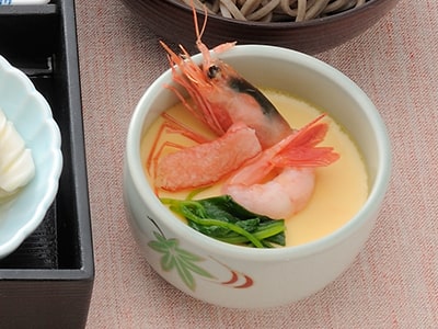 丸元の仕出し弁当のこだわりは例えば茶わん蒸しにあり。
